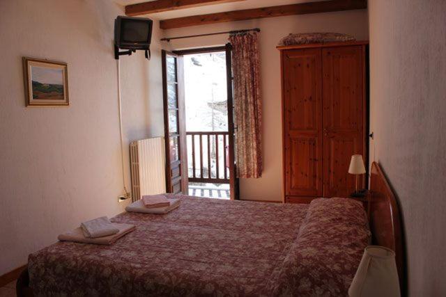 Aalts Dorf Hotel Riale  Kültér fotó