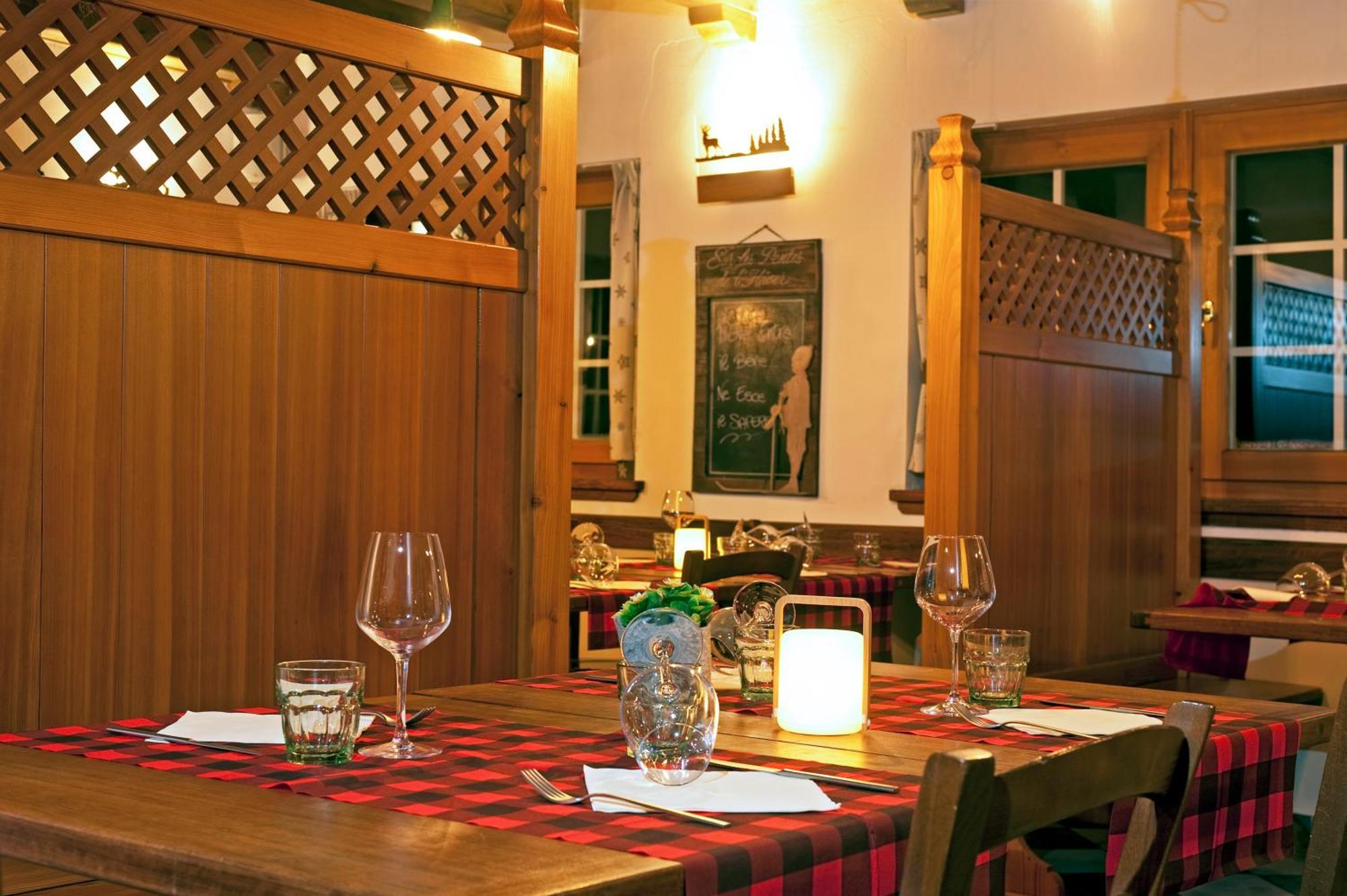 Aalts Dorf Hotel Riale  Kültér fotó