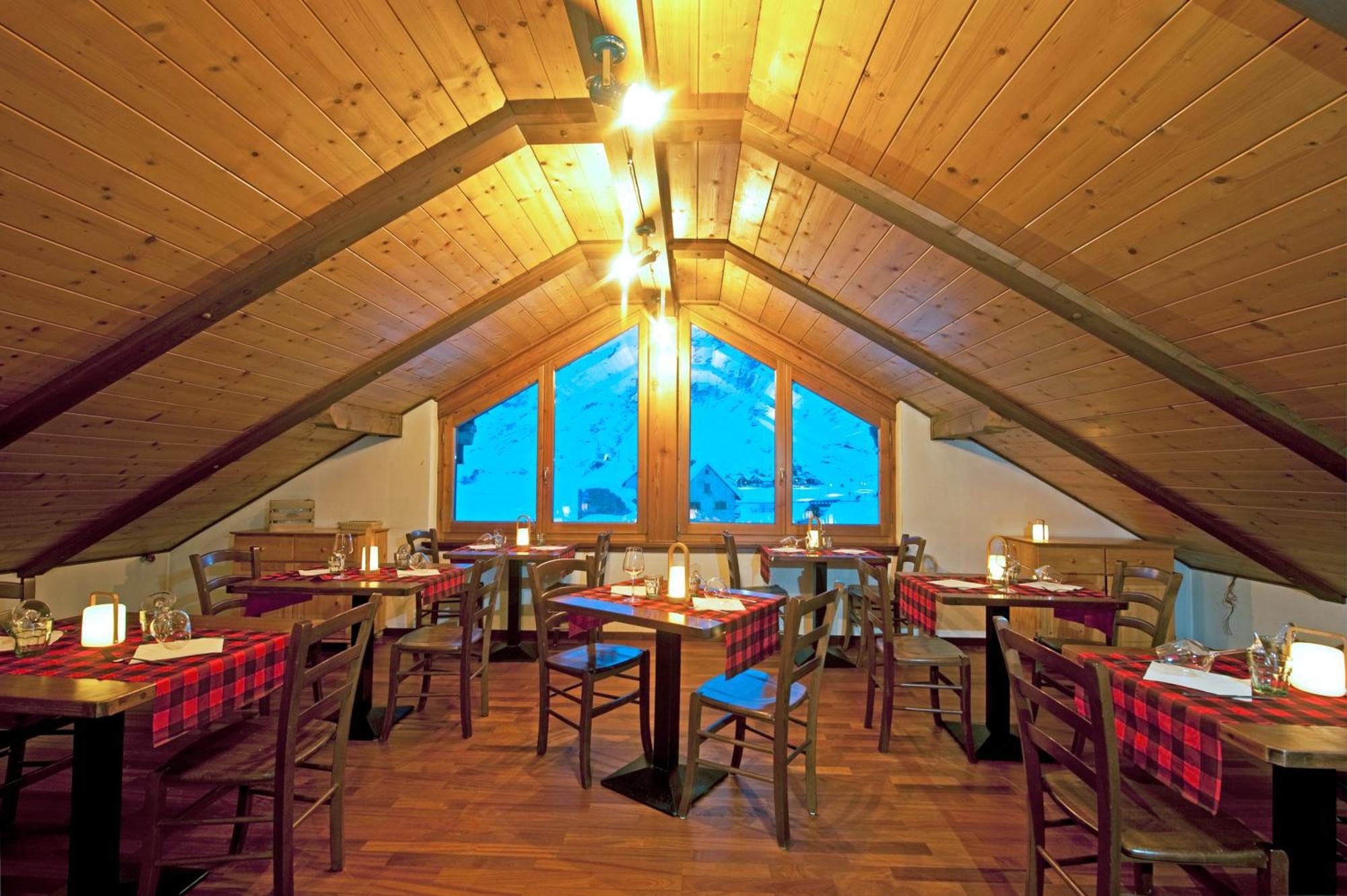 Aalts Dorf Hotel Riale  Kültér fotó